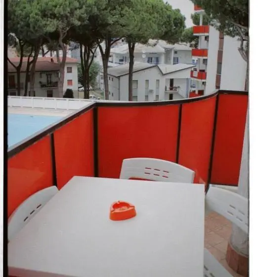 プールの見える１ベッドルームアパートメント, Tropicana Residence