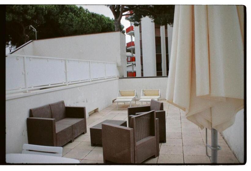 דירת חדר עם טרסה, Tropicana Residence