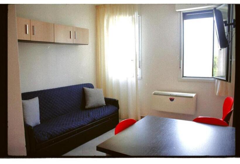 דירת חדר סופריור, Tropicana Residence