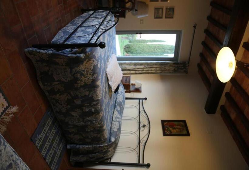 스탠다드 트리플 룸, Agriturismo La Scarpaia