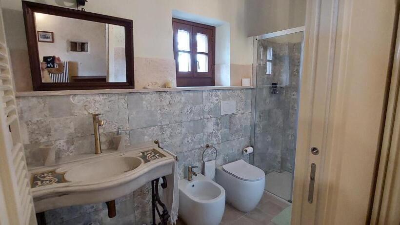 Полулюкс, Agriturismo La Scarpaia