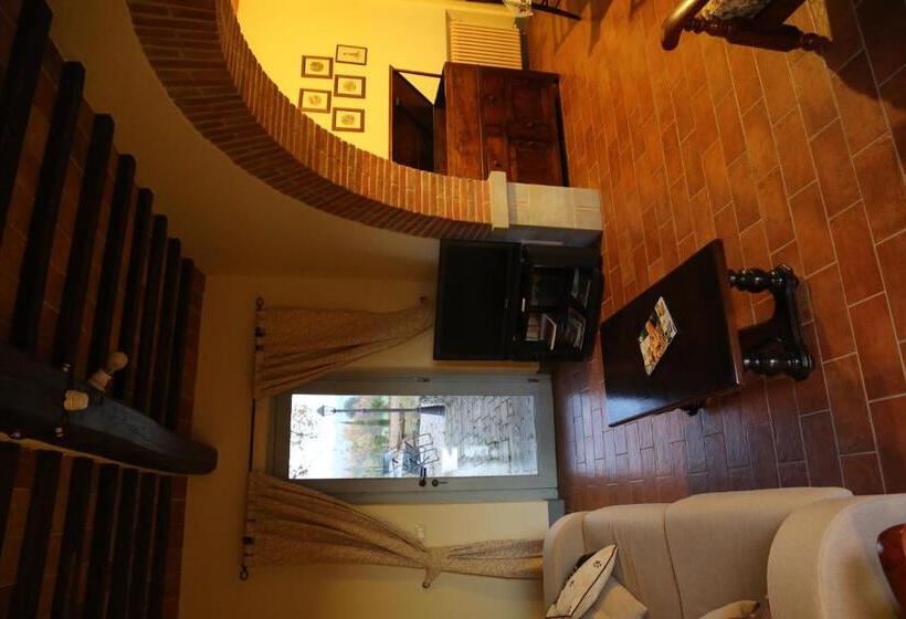 Апартаменты 2 Спальни, Agriturismo La Scarpaia