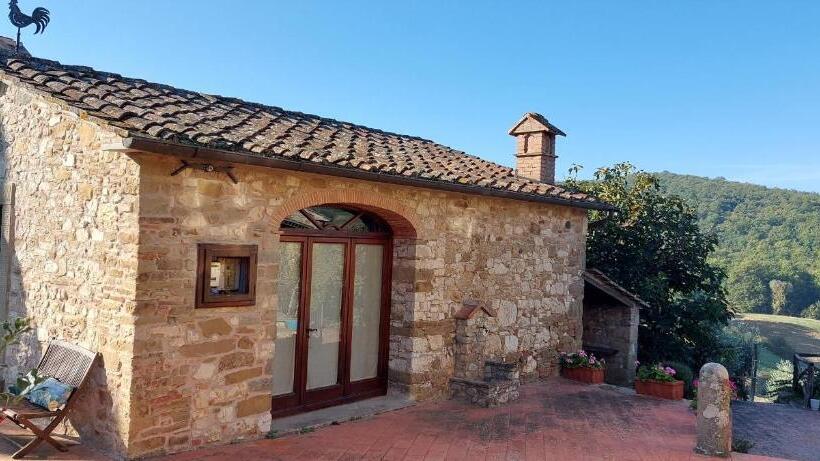 주니어 스위트, Agriturismo La Scarpaia