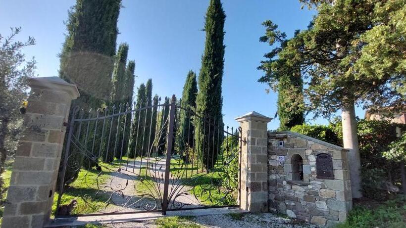 주니어 스위트, Agriturismo La Scarpaia