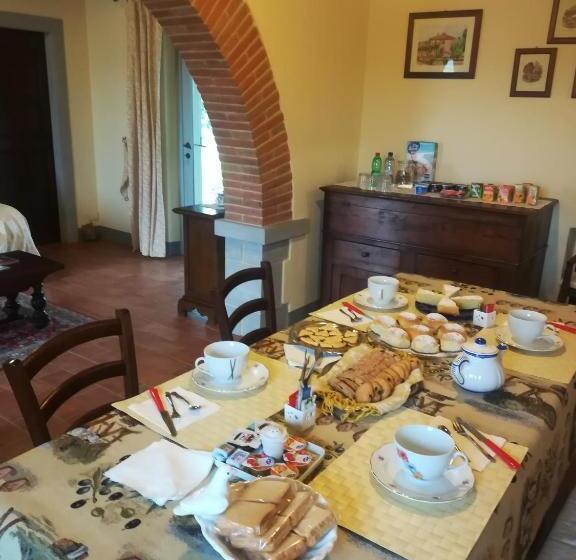 스탠다드 트리플 룸, Agriturismo La Scarpaia