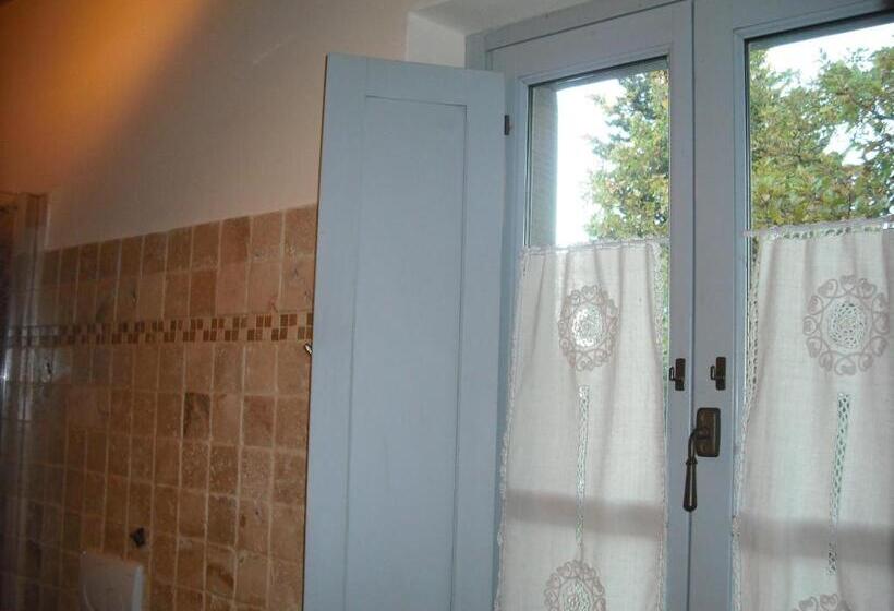 스탠다드 트리플 룸, Agriturismo La Scarpaia