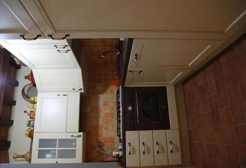 침실 2개 아파트, Agriturismo La Scarpaia