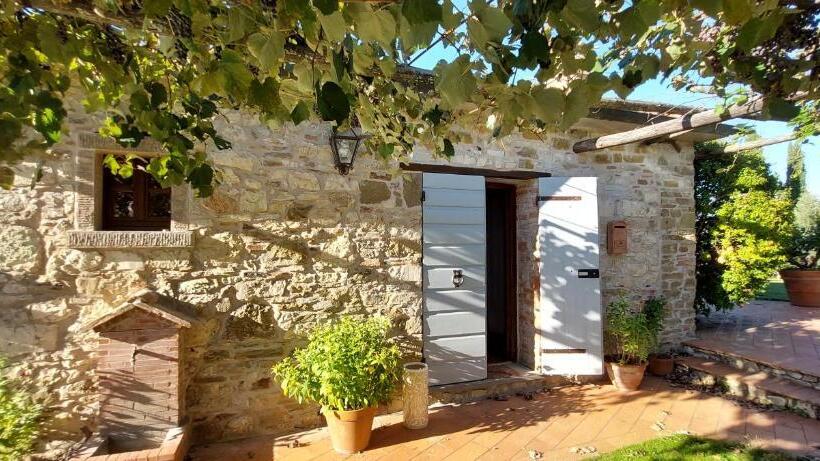 주니어 스위트, Agriturismo La Scarpaia