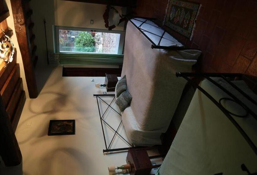 스탠다드 트리플 룸, Agriturismo La Scarpaia