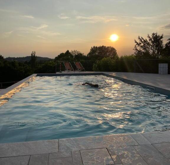 トレーラーヴィラ, Corte Attilea