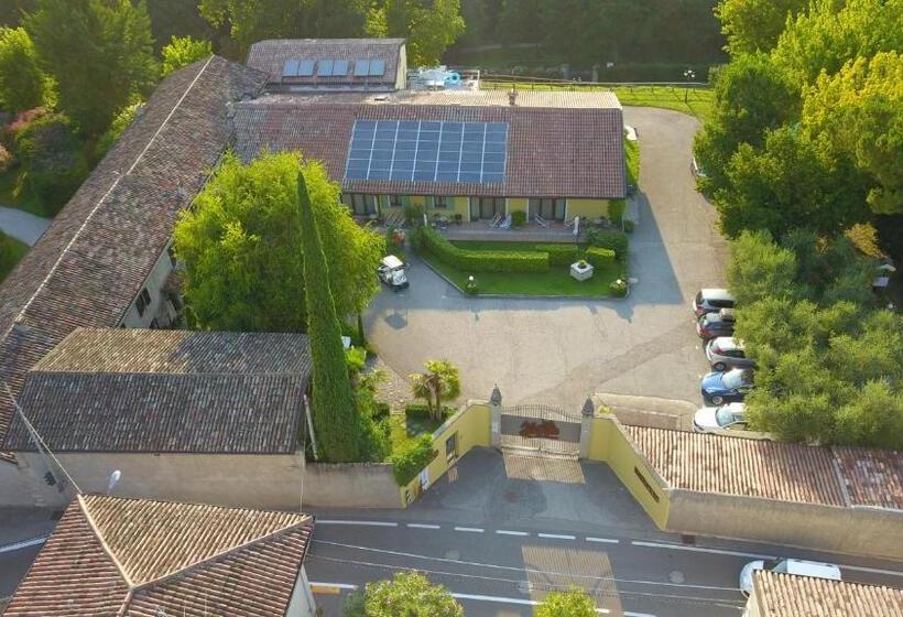 スタンダードルーム, Corte Attilea