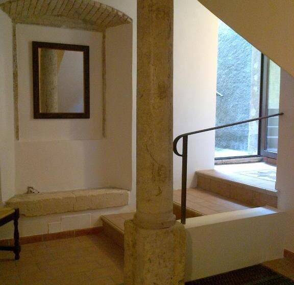 １階の１ベッドルームアパートメント, Corte Attilea