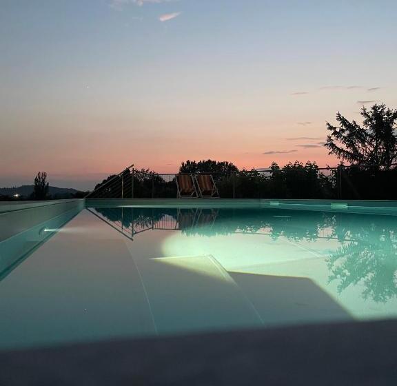 トレーラーヴィラ, Corte Attilea