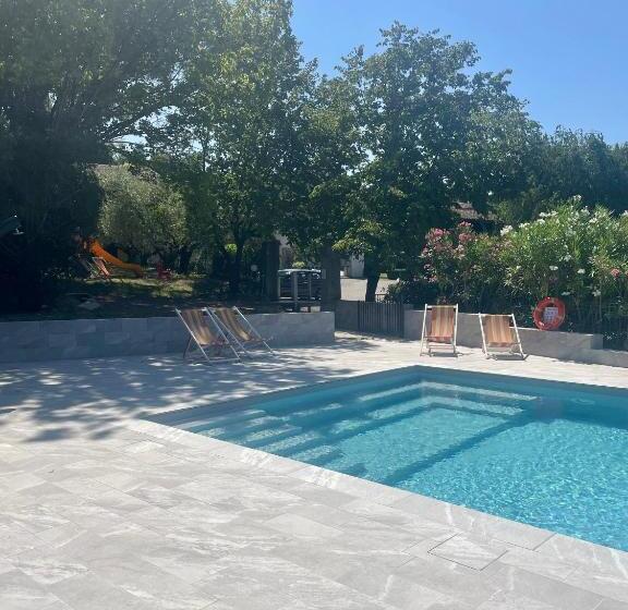 1ベッドルームハウス, Corte Attilea