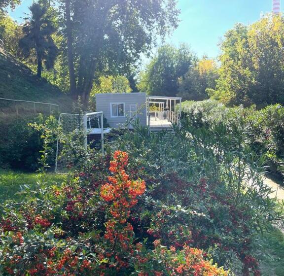 1ベッドルームハウス, Corte Attilea