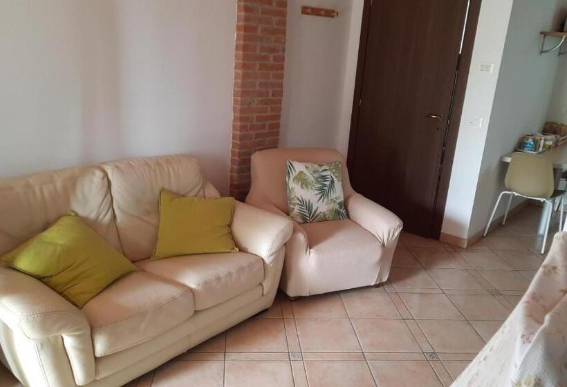 스탠다드 룸, Il Ghiandolino