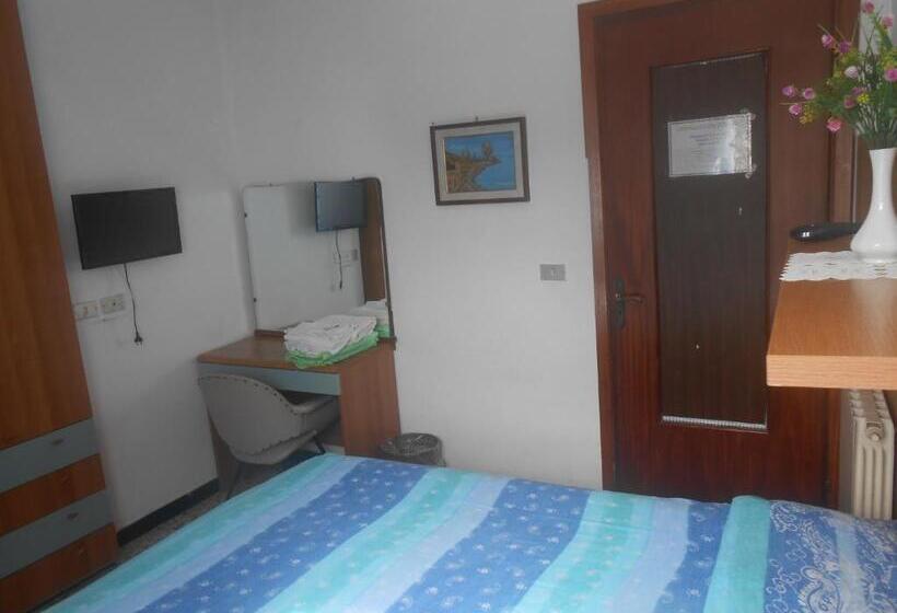 غرفة قياسية مع حمام خارجي, La Foce Del Prato