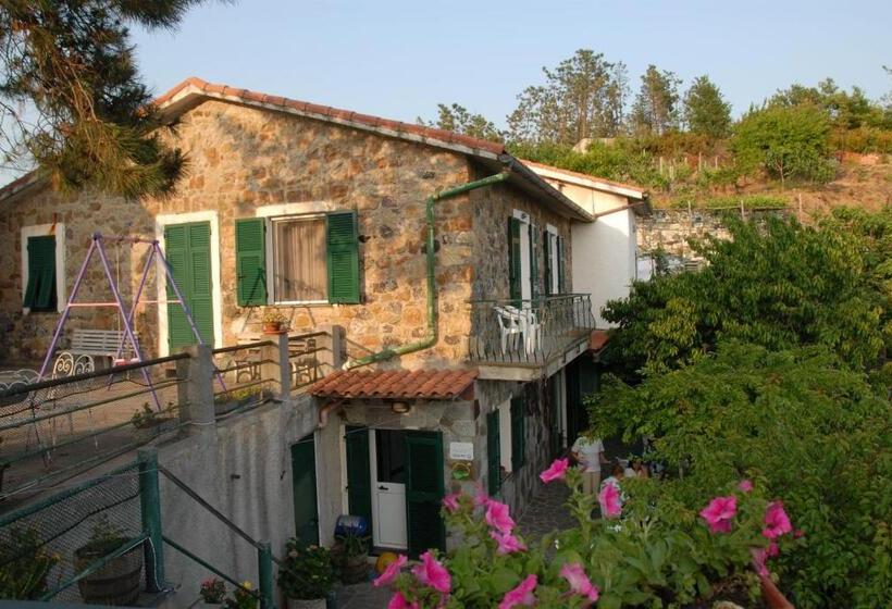 Triple Room Sea View, La Foce Del Prato