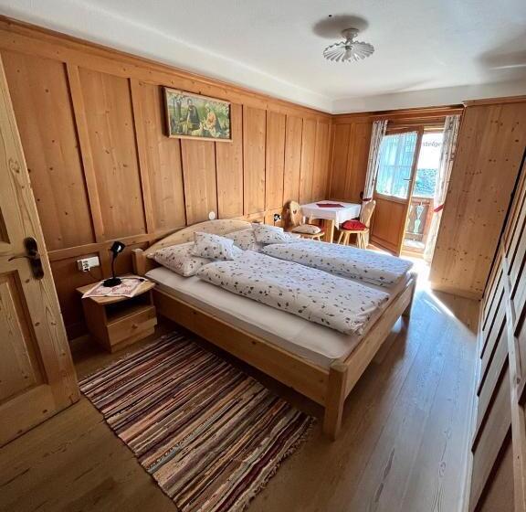 Номер Стандарт Вид на Горы, Unteradamerhof