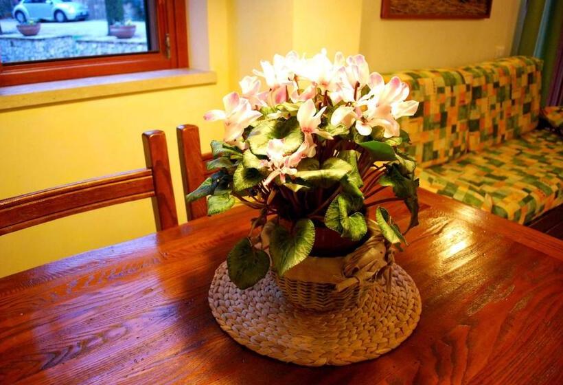 דירת שני חדרים, Valle Degli Arci