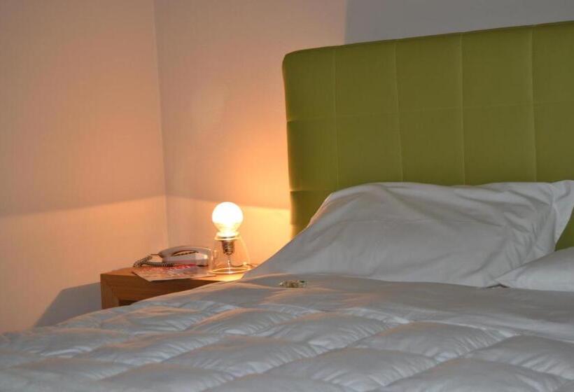 ガーデンビューデラックスルーム, Relais Borgo Del Gallo