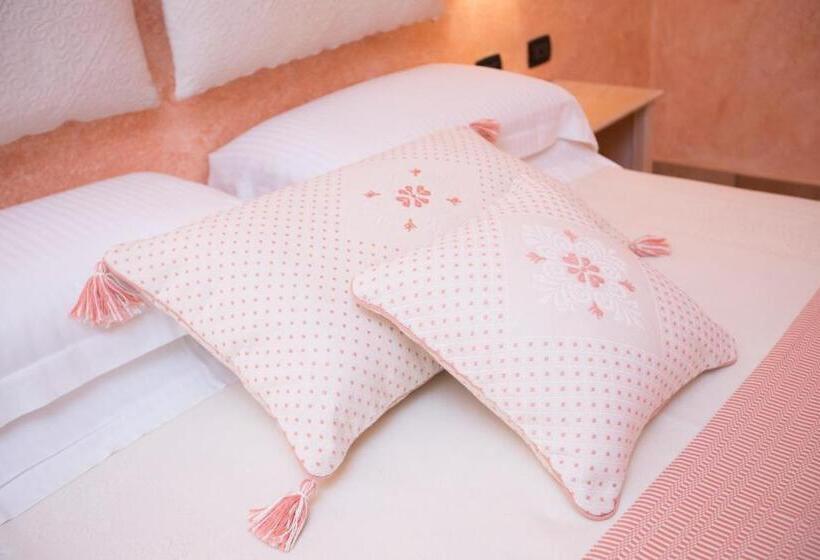 スタンダードルーム, S'anninnia