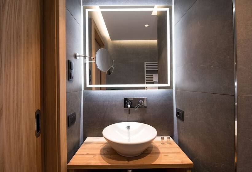 استوديو أساسي, B&b La Tambra   Central With Restaurant