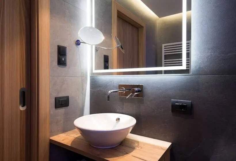 ベーシックワンルーム, B&b La Tambra Central With Restaurant