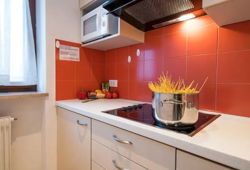 2ベッドルームアパートメント, B&b La Tambra Central With Restaurant