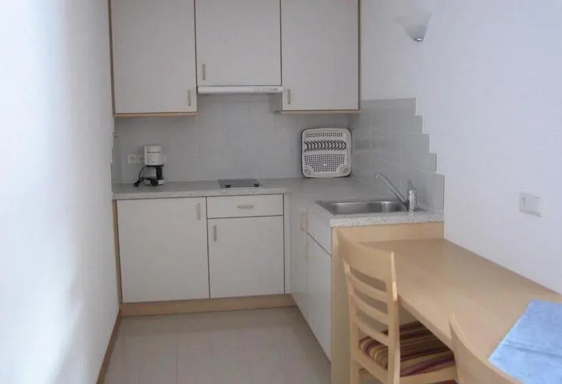 Huoneisto 2 Makuuhuonetta, Garni   Appartement Neumairhof