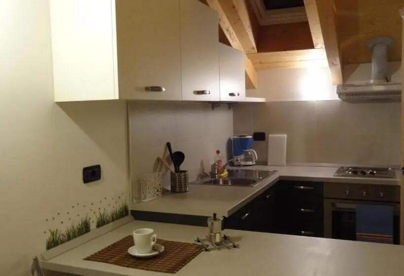 スタンダードスタジオ, Helianthus Residence