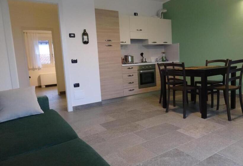 דירה בת חדר שינה 1 עם מרפסת, Helianthus Residence