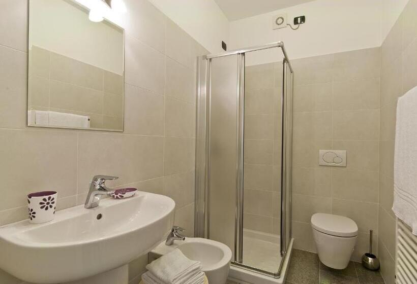 Студио Стандарт с Балконом, Helianthus Residence