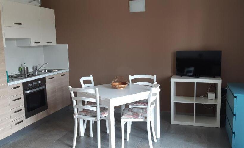 Студио Стандарт с Балконом, Helianthus Residence