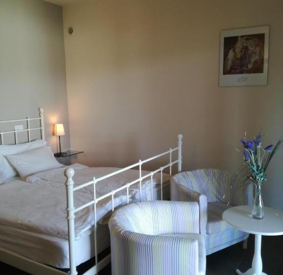 스탠다드 룸 호수 전망, Cascina Nel Bosco