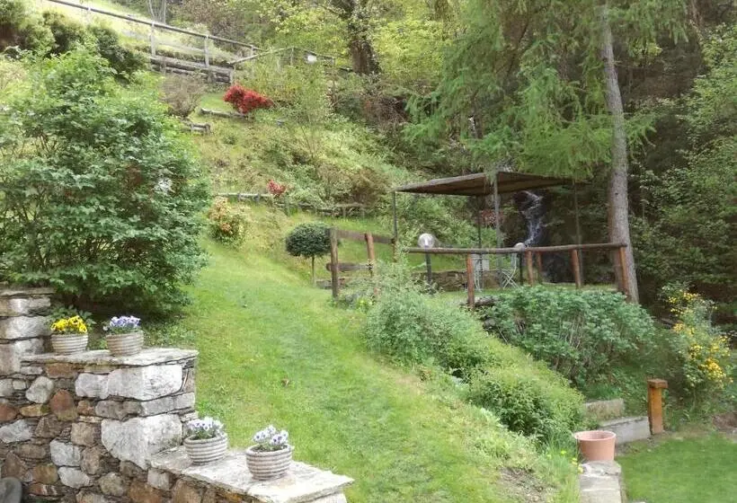 スタンダードスタジオ, Cascina Nel Bosco