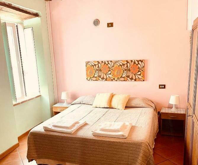 חדר סטנדרט, In Castello