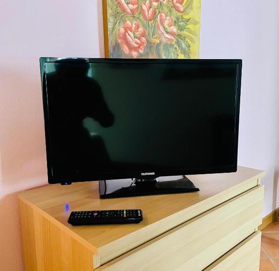 חדר בסיסי לשלושה, In Castello