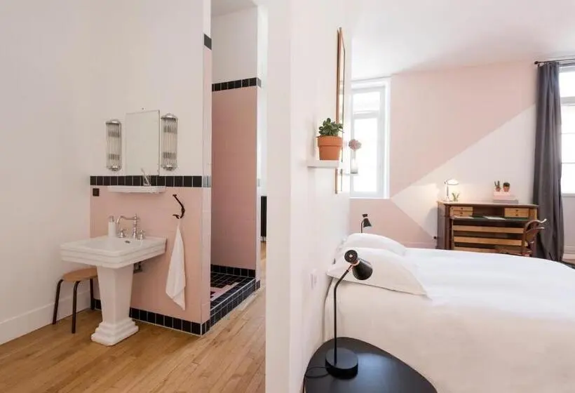デラックスルーム, La Maison D Ambronay