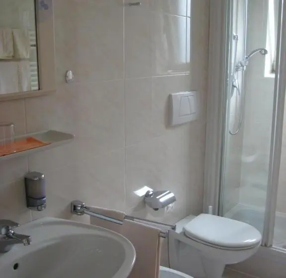 اتاق استاندارد با بالکن, Pension Chalet Andy
