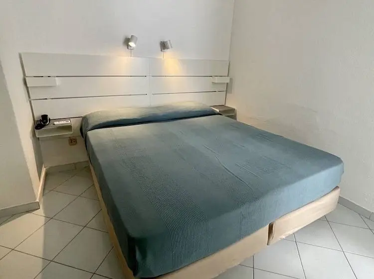 スタンダードスタジオ, Residence San Domenico