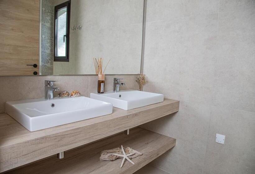 ツーベッドルーム　ヴィラ, Bagheera Village Naturiste