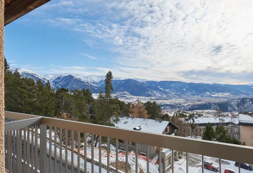 חדר לארבעה סטנדרטי עם מרפסת, L'oree Du Bois