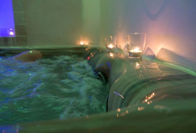 Quarto standart com hidromassagem, Château Nestuby