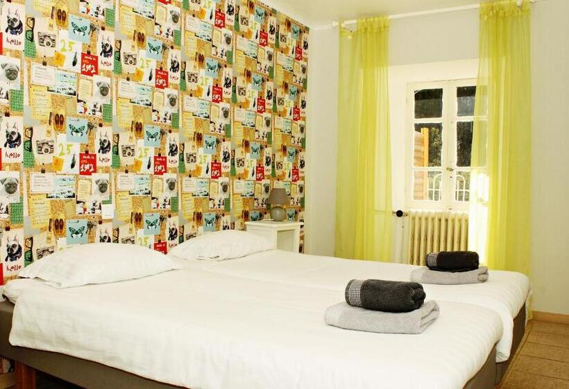 带1个卧室的带阳台的公寓, Auberge Le Romarin