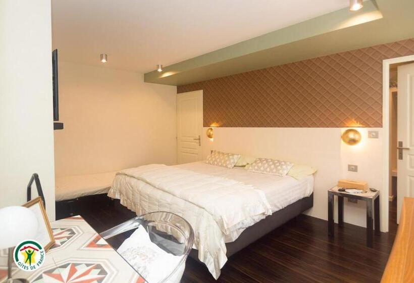 חדר משפחתי, Le Val Des Sens