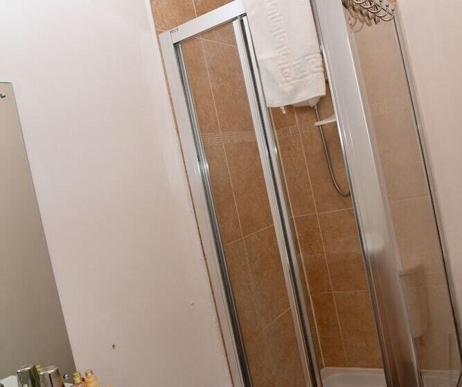 스탠다드 룸, Barrasford Arms