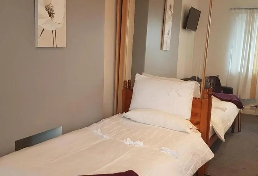 景色の見えるスタンダード４人部屋, The Gateway At Hest Bank