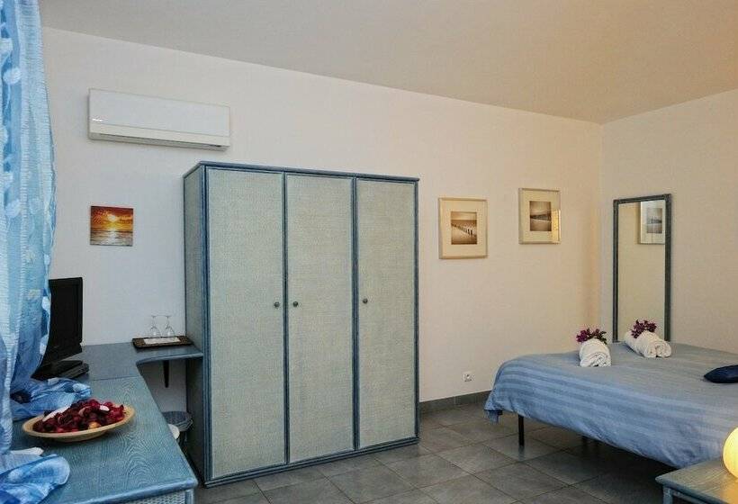 古典房间, Poisson Rouge