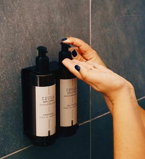 古典房间, Poisson Rouge